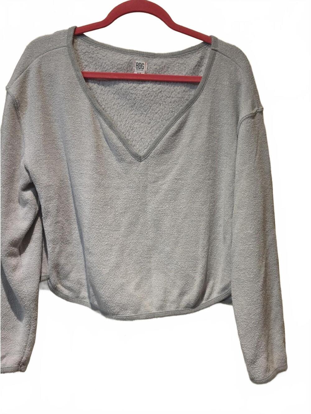 Urban Outfitters  BDG Gray Boxy Oversized Crop Sweater Size Small
